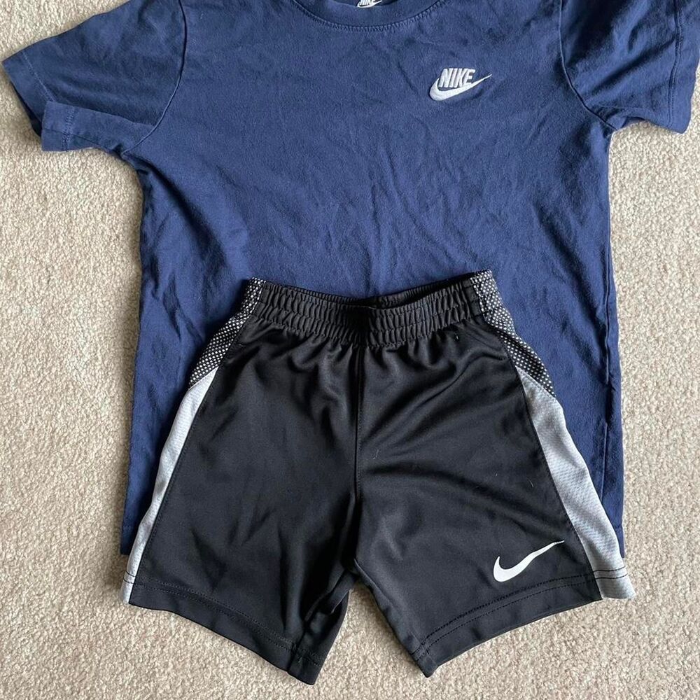 Kid's Nike Bundle, Medium Navy Shirt and XS‎ Black Shorts